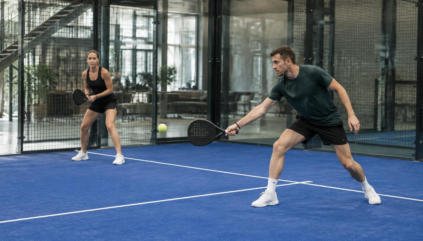 Padel i Uppsala – banor, priser och tider